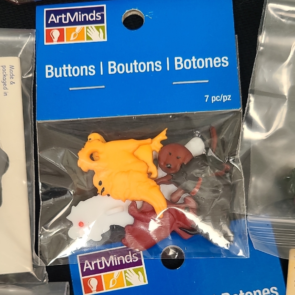 Assorted Craft Button Lot - Picture 8 of 16